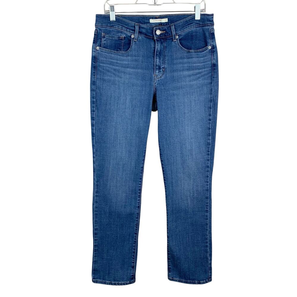 Levis Classic Straight Jeans Blue Denim Women's 30 (32 Waist)